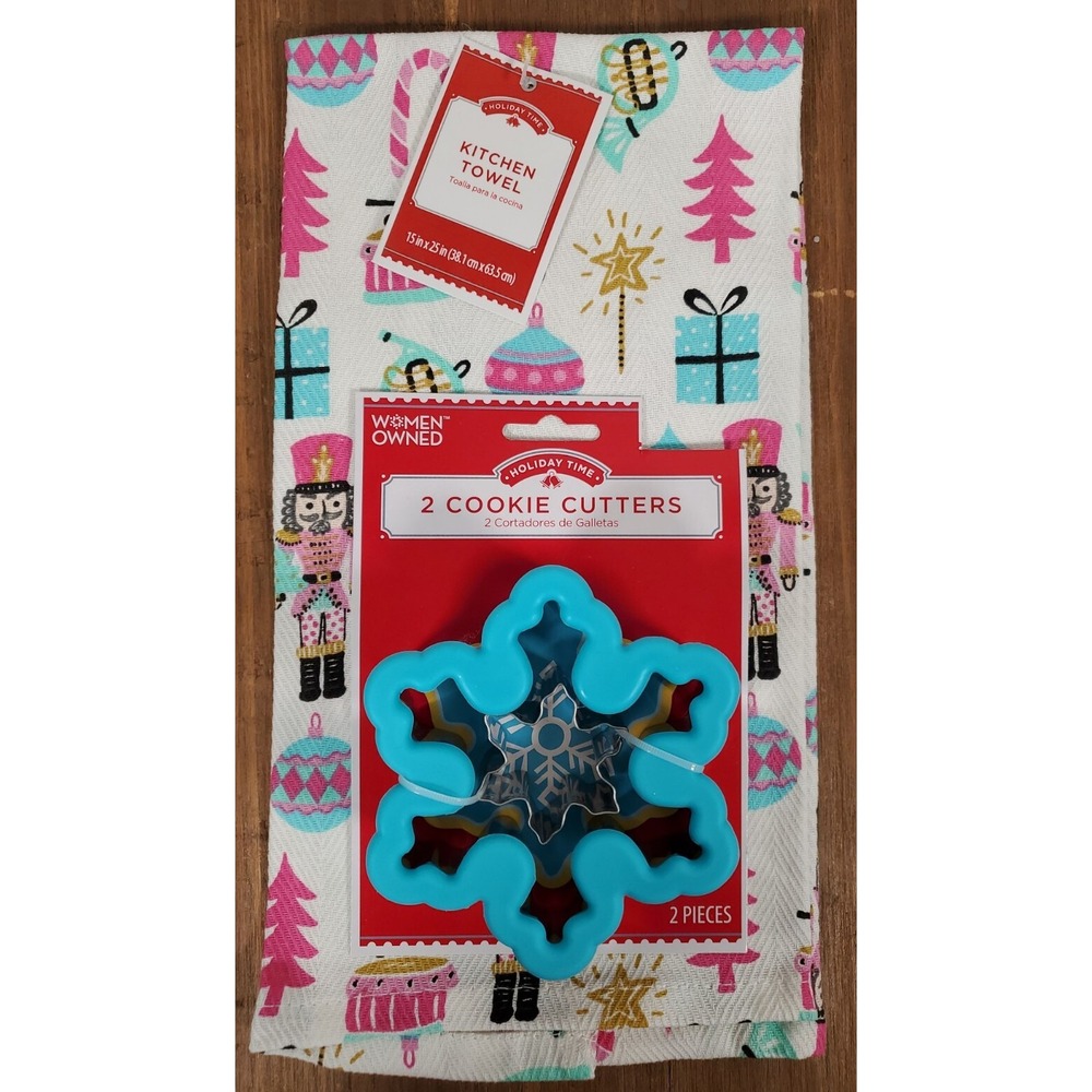 Kitchen Gift Set NUTCRACKER Towel & Snowflake Cookie Cutters Christmas 2pc NEW